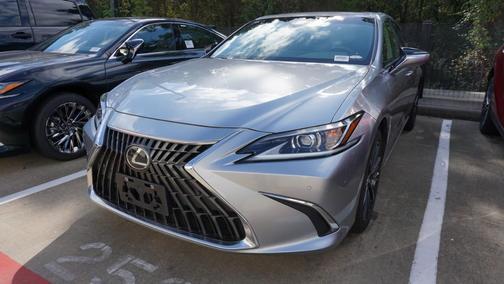 2025 Lexus ES 300h Base