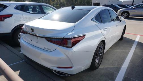 2024 Lexus ES 350 Luxury