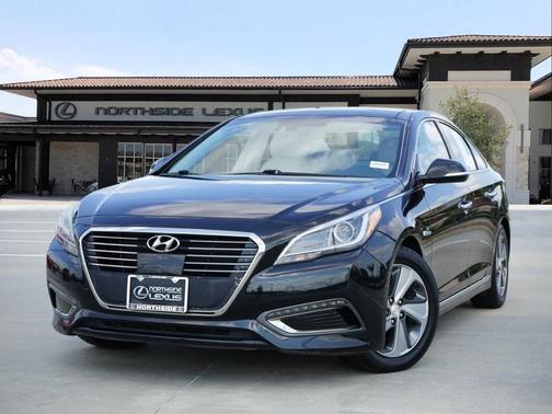 2017 Hyundai SONATA Hybrid Limited