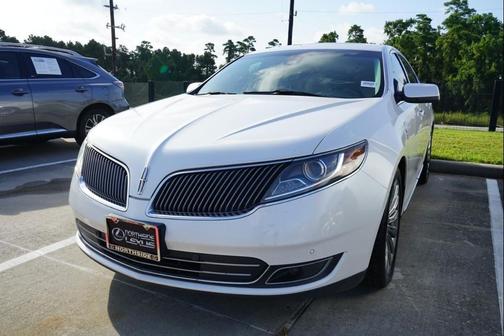 2015 Lincoln MKS Base