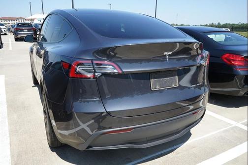 2024 Tesla Model Y Long Range Dual Motor All-Wheel Drive