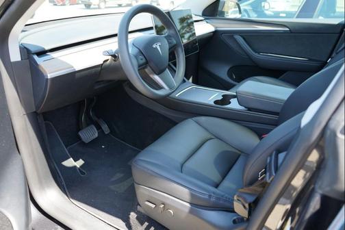 2024 Tesla Model Y Long Range Dual Motor All-Wheel Drive