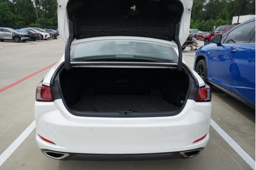 2024 Lexus ES 350 Base