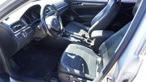 2017 Volkswagen Passat 1.8T SE