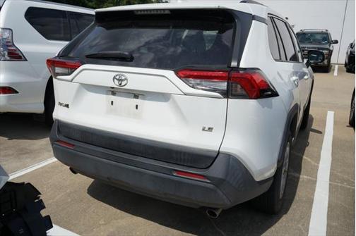 2019 Toyota RAV4 LE