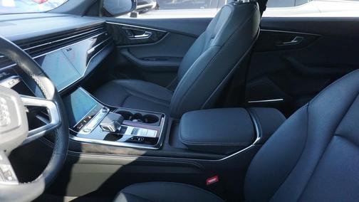 2023 Audi Q8 55 Prestige