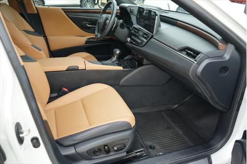 2022 Lexus ES 350 Base