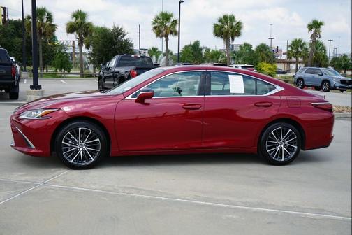 2025 Lexus ES 350 Base