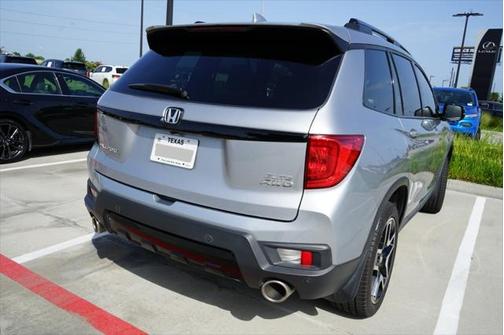 2023 Honda Passport AWD Elite