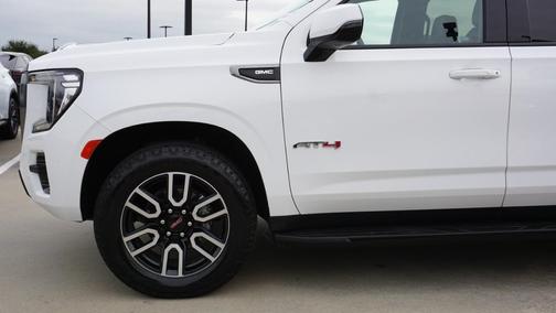 2022 GMC Yukon XL 4WD AT4