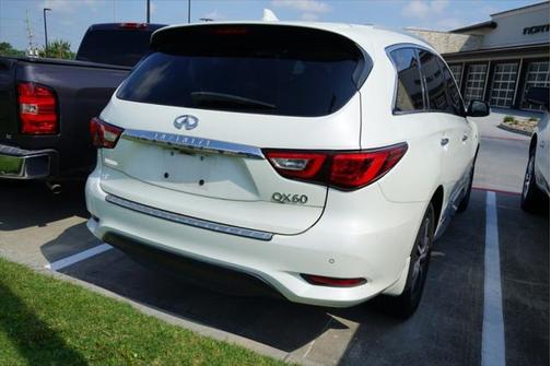2016 INFINITI QX60 Base