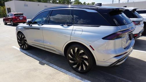 2024 Lincoln Nautilus Black Label