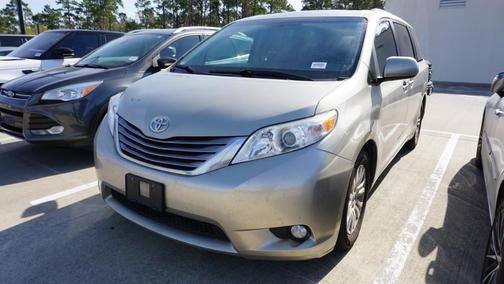 2017 Toyota Sienna XLE