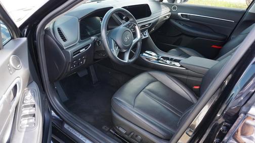 2020 Hyundai SONATA Hybrid Limited