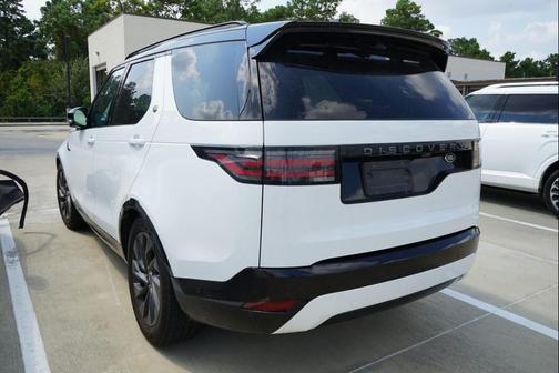 2023 Land Rover Discovery P300 S R-Dynamic
