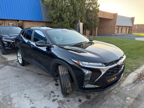 2025 Chevrolet Trax LS