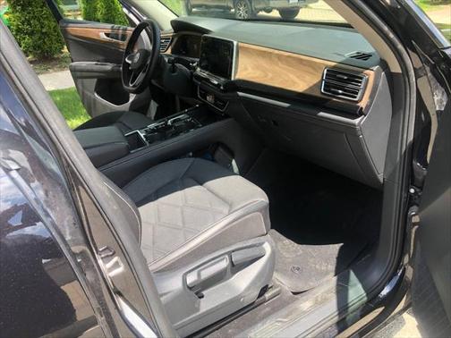 2024 Volkswagen Atlas 2.0T SE w/Technology 4MOTION