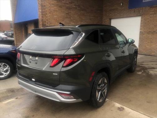 2025 Hyundai TUCSON SEL
