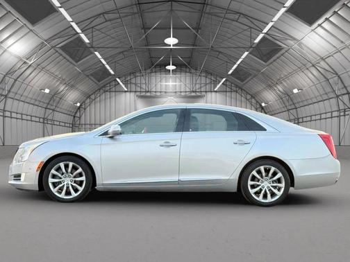 Radiant Silver Metallic 2017 Cadillac XTS Luxury