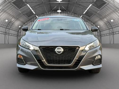 2021 Nissan Altima SR FWD