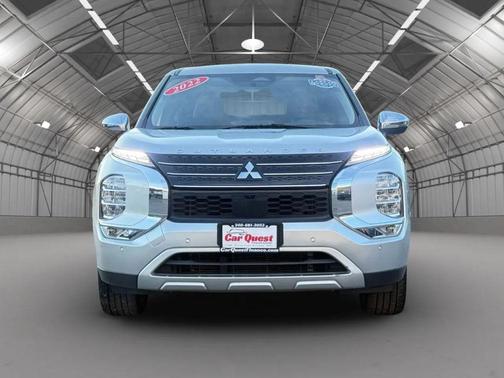 Alloy Silver Metallic 2022 Mitsubishi Outlander SE Launch Edition 2WD