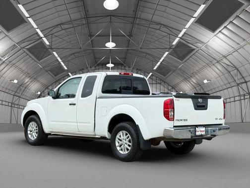 Glacier White 2019 Nissan Frontier SV