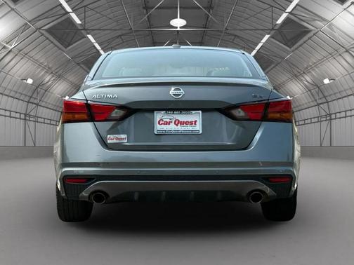 2021 Nissan Altima SR FWD