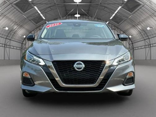 2021 Nissan Altima SR FWD