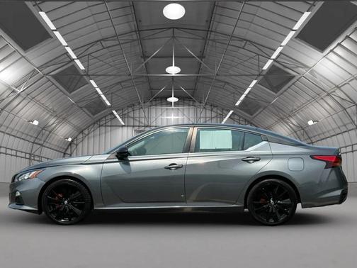 2021 Nissan Altima SR FWD
