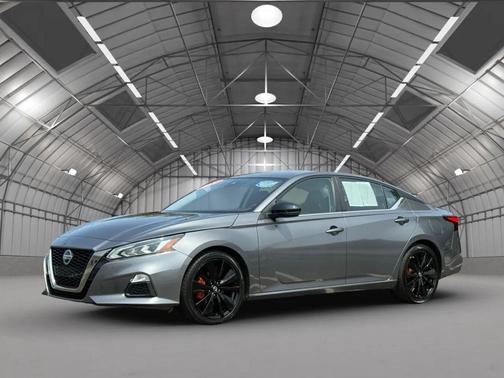 2021 Nissan Altima SR FWD