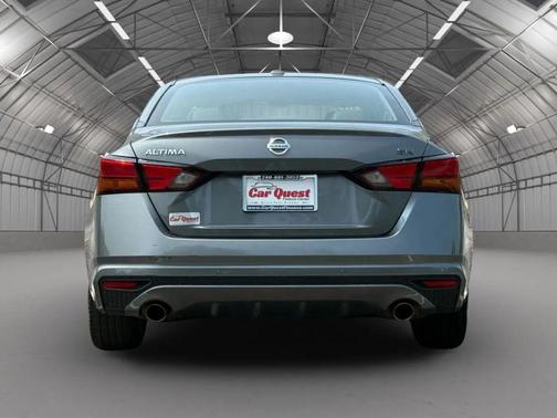 2021 Nissan Altima SR FWD