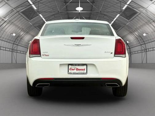 2019 Chrysler 300 S