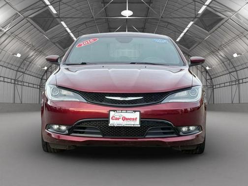 2016 Chrysler 200 S