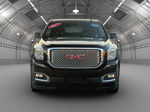 Black 2017 GMC Yukon XL Denali