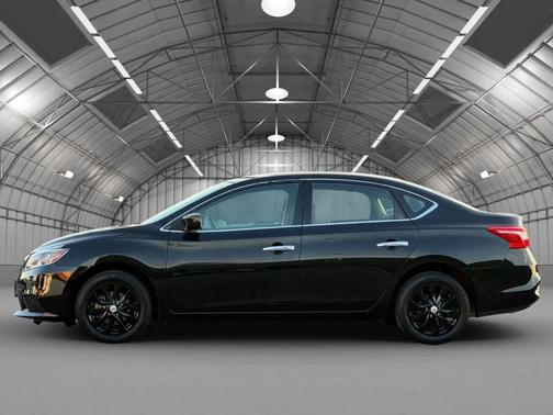 Super Black 2018 Nissan Sentra SV