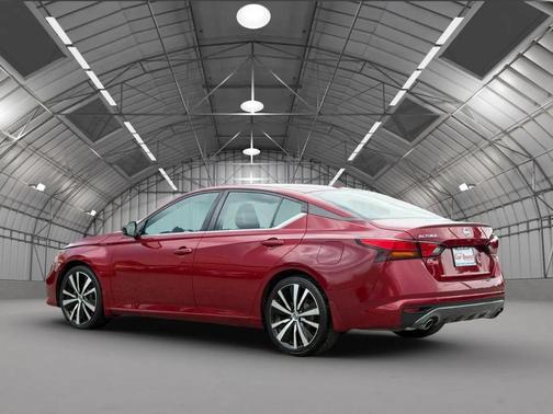 Scarlet Ember Tintcoat 2019 Nissan Altima 2.5 SR