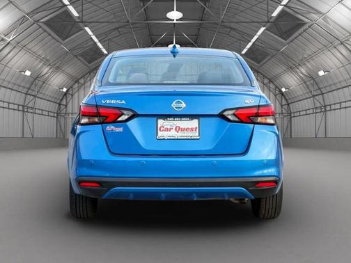 Electric Blue Metallic 2021 Nissan Versa 1.6 SV