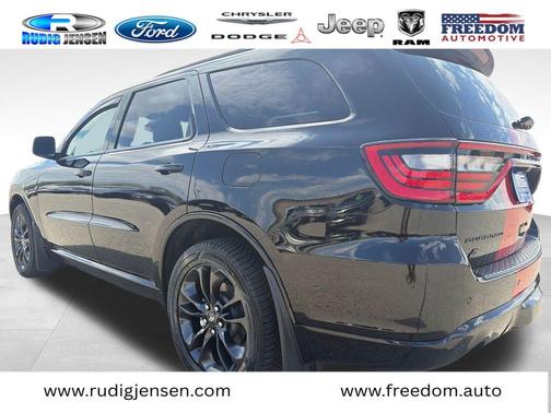 DB Black Crystal Clearcoat 2023 Dodge Durango GT
