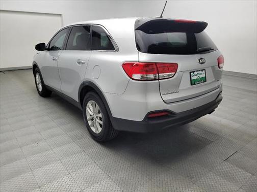 2017 Kia Sorento L