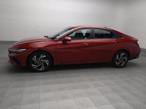 2025 Hyundai ELANTRA SEL