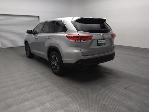 2018 Toyota Highlander LE