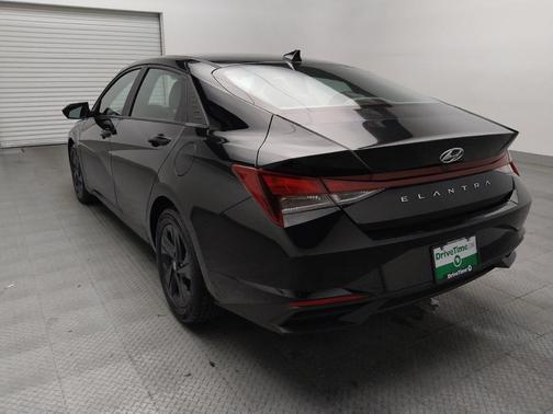 Phantom Black 2022 Hyundai ELANTRA SEL