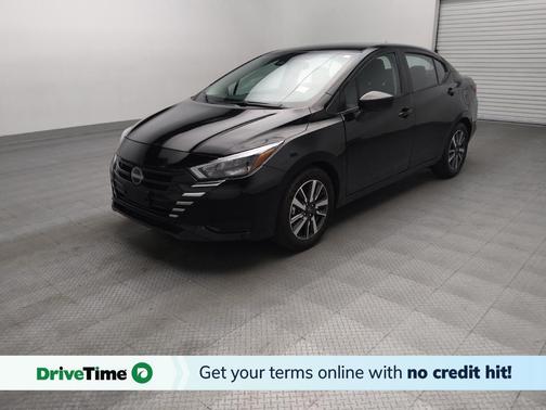 Super Black 2025 Nissan Versa 1.6 SV