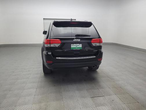 Diamond Black Crystal Pearlcoat 2017 Jeep Grand Cherokee Limited