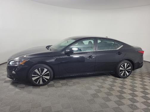 Black 2021 Nissan Altima 2.5 SR