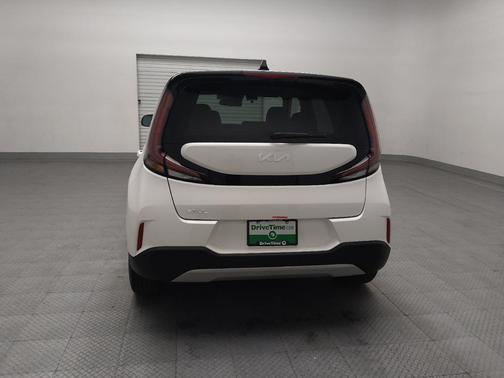 Snow White Pearl 2025 Kia Soul LX