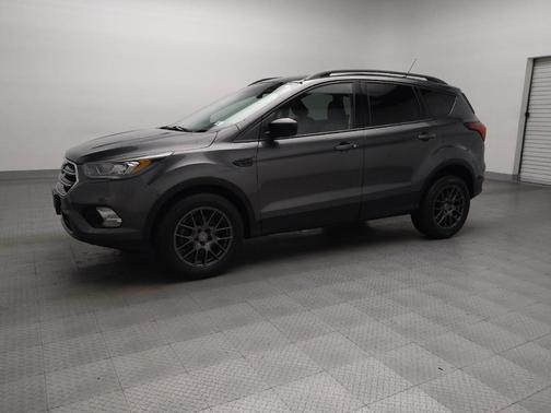 Magnetic Metallic 2019 Ford Escape SE