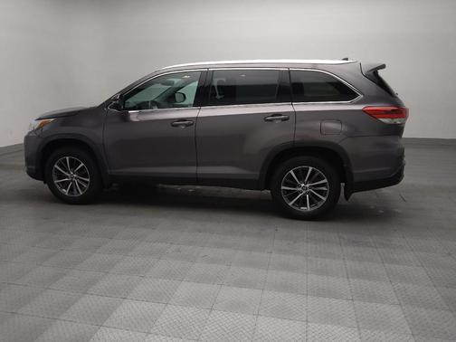 Predawn Gray Mica 2019 Toyota Highlander XLE
