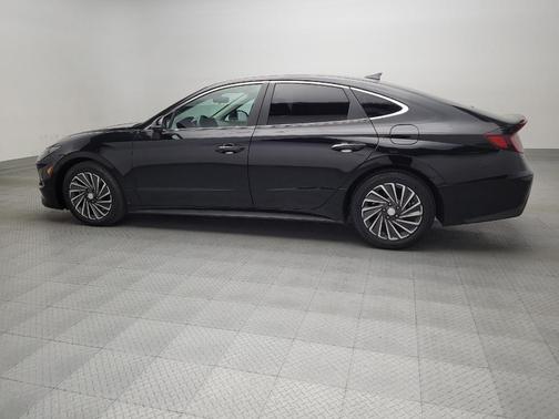 2023 Hyundai SONATA Hybrid SE