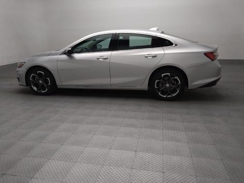 Silver Ice Metallic 2022 Chevrolet Malibu FWD LT